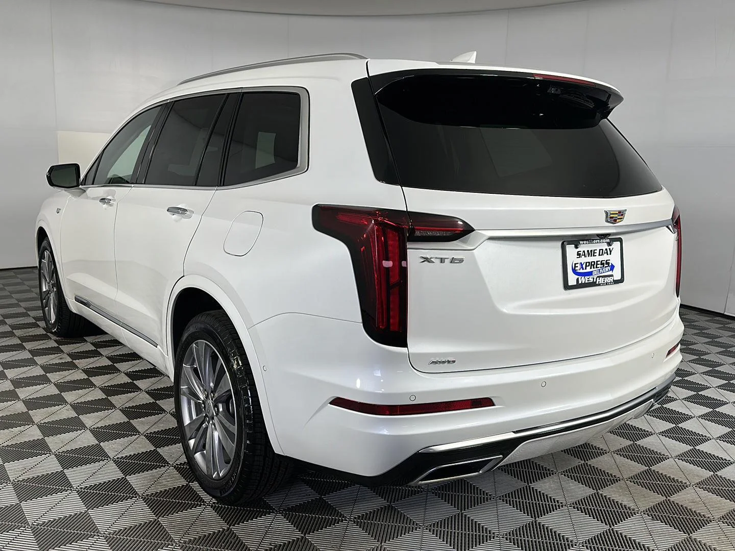 Used 2023 Crystal White Tricoat Cadillac AWD Premium Luxury image 4