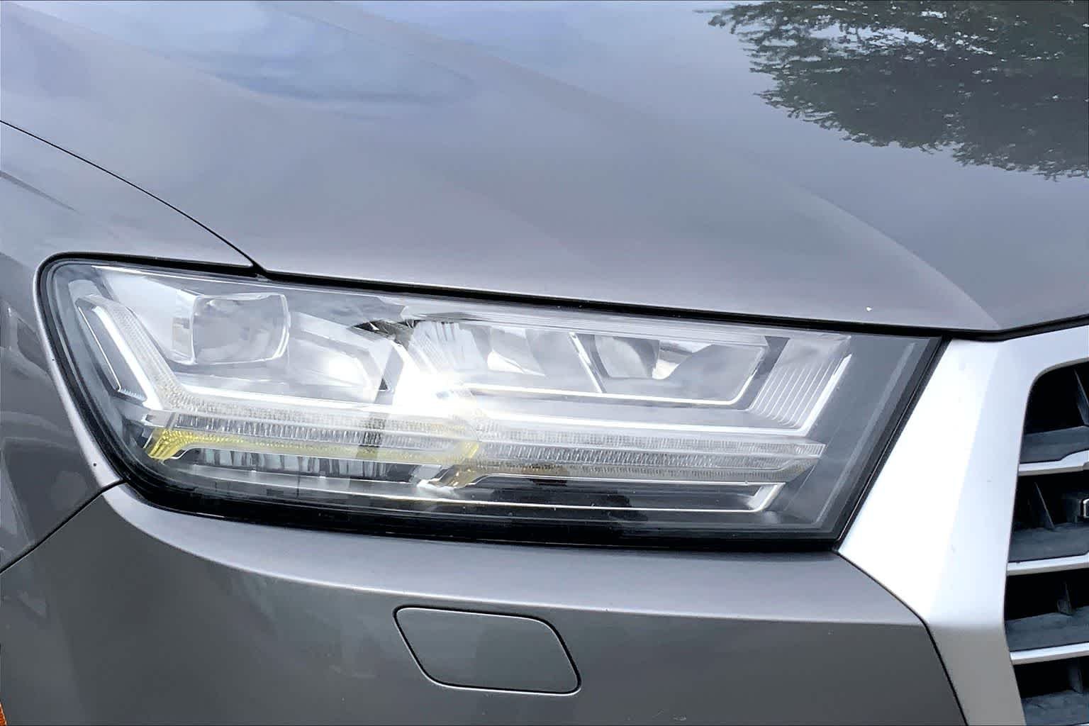 Used 2018 Graphite Gray Metallic Audi Prestige image 25