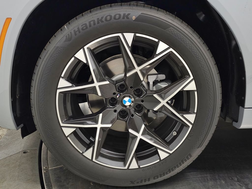 Used 2026 Gray Metallic BMW 30 xDrive image 7