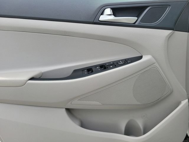Used 2020 White Hyundai Value image 18