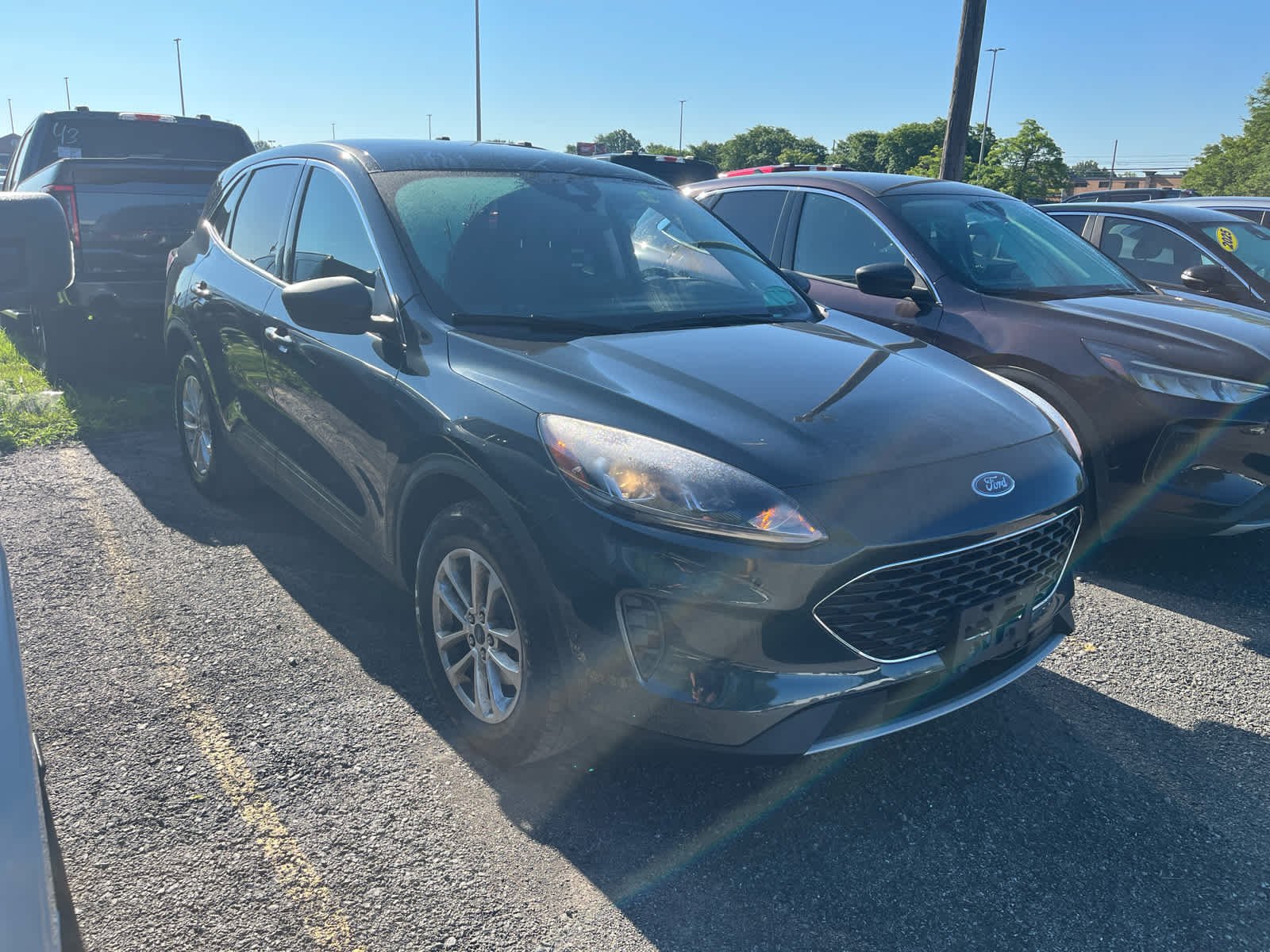 Used 2022 Stone Blue Metallic Ford SE image 2