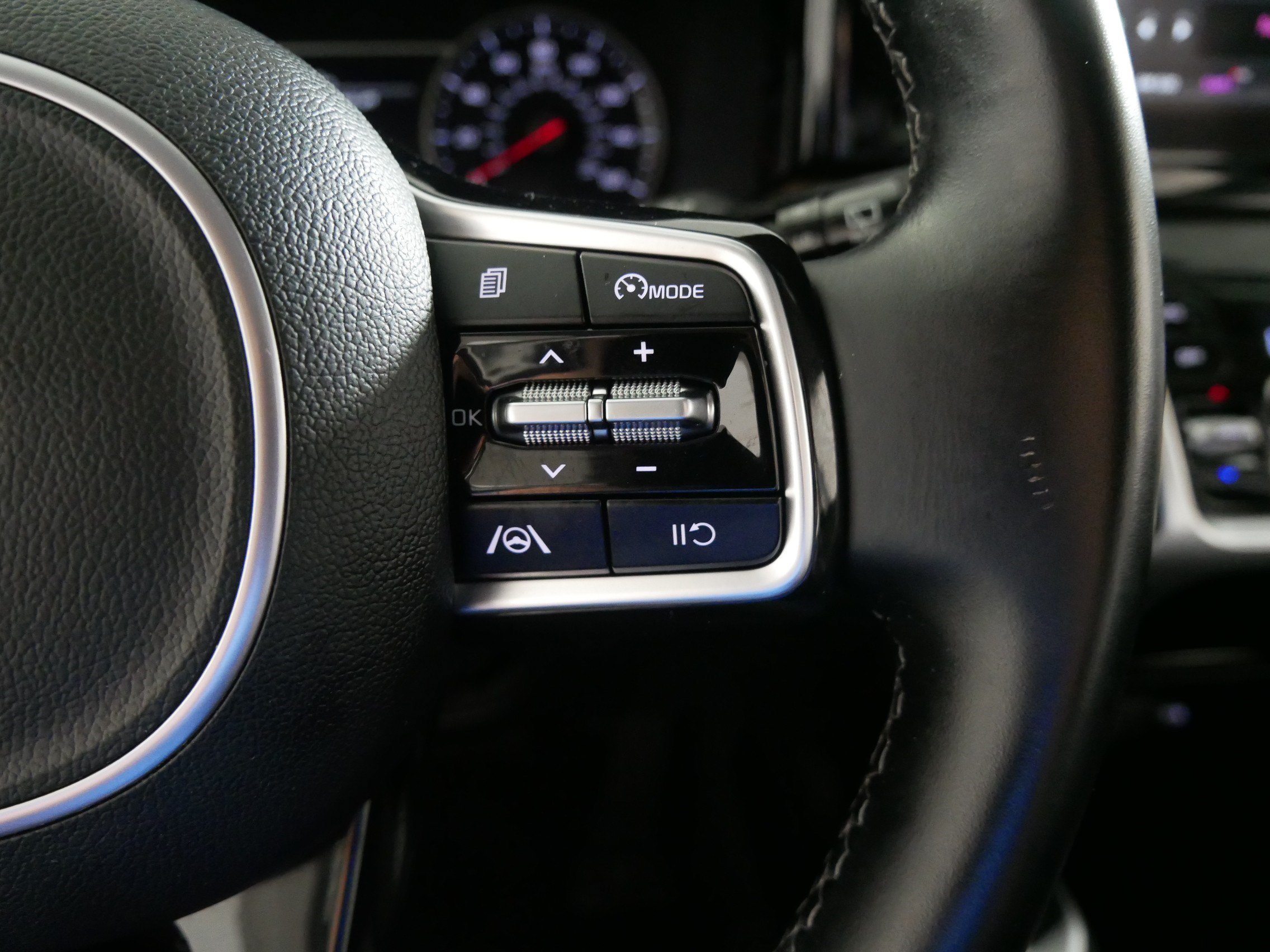 2022 Kia Sorento X-Line S - Photo 28