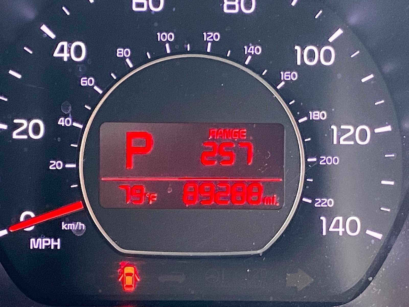 Used 2018 Titanium Gray Kia + image 13