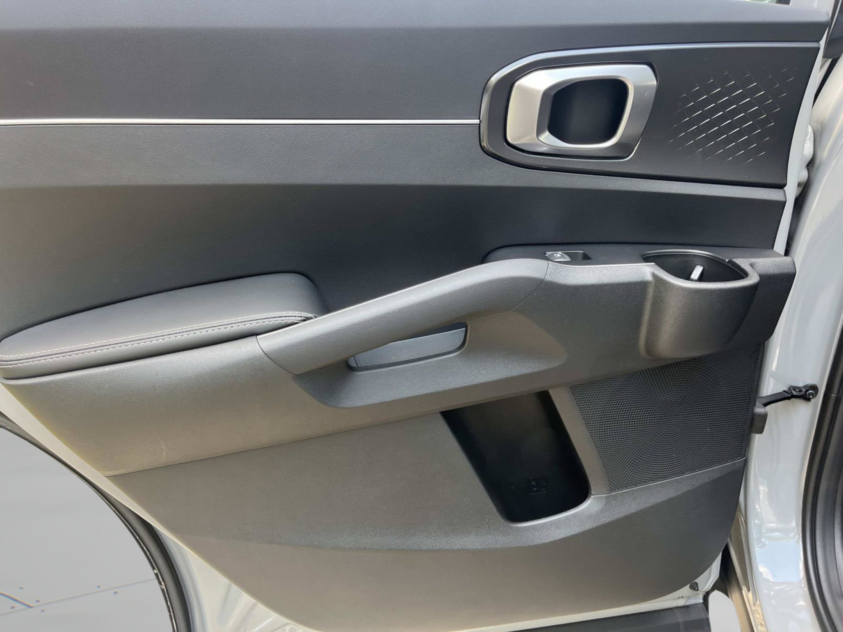 New 2026 Wolf Gray Kia S image 16