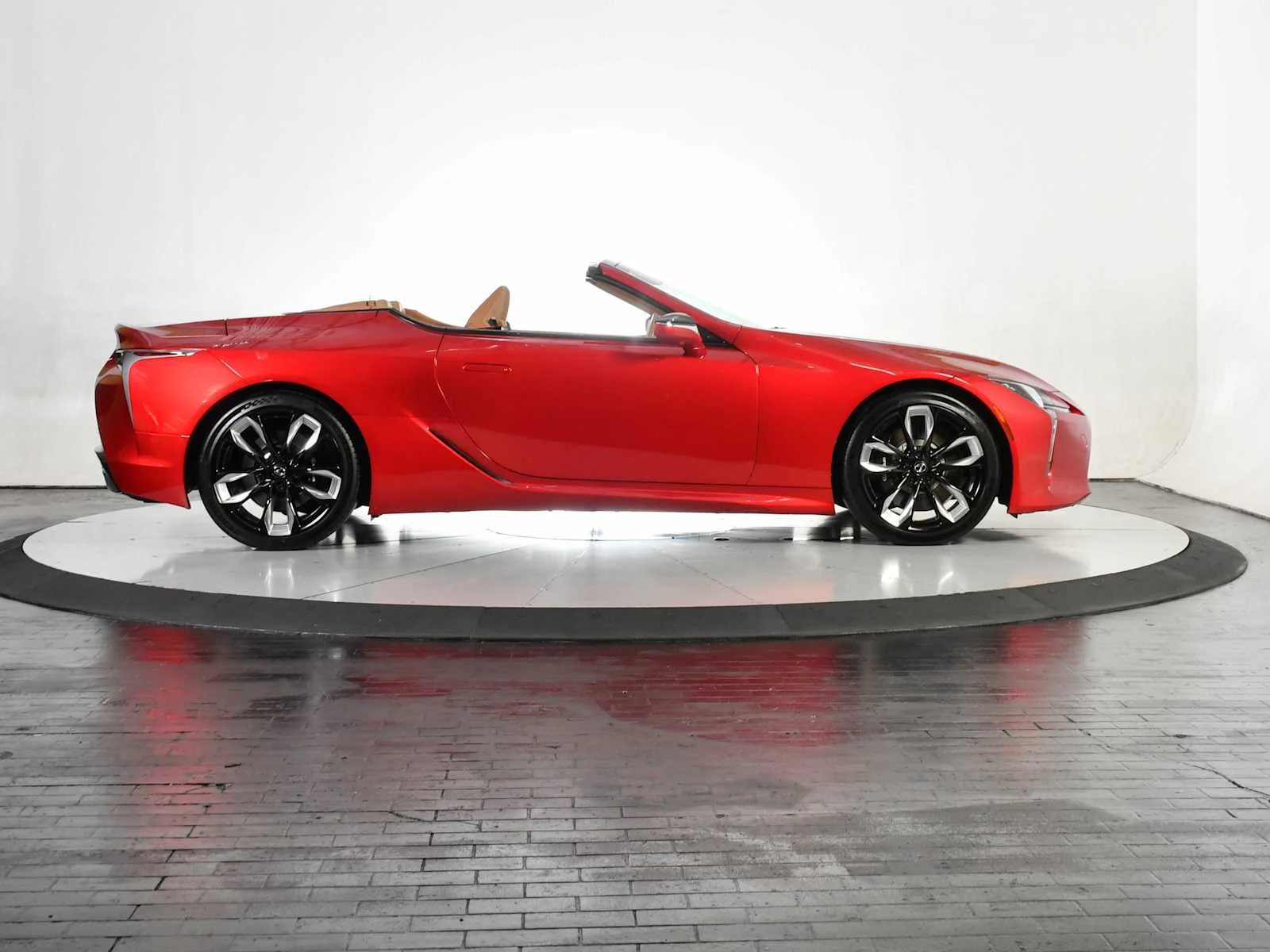 Certified Used 2024 INFRARED Lexus  image 9