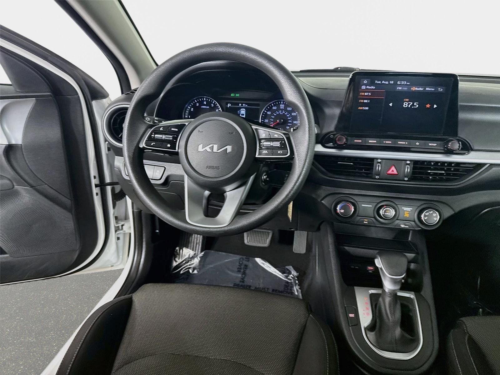 Used 2023 Snow White Pearl Kia LXS image 21