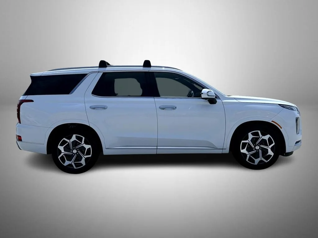 Used 2021 White Hyundai Calligraphy image 4