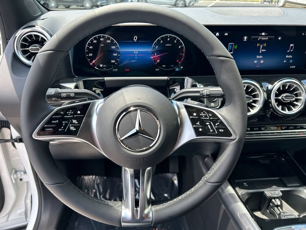 New 2026 Polar White Mercedes-Benz GLA250 image 55