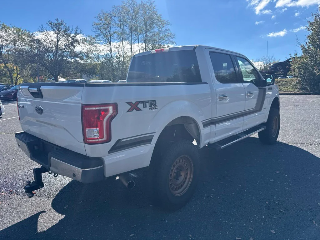 Used 2017 White Ford XLT image 4