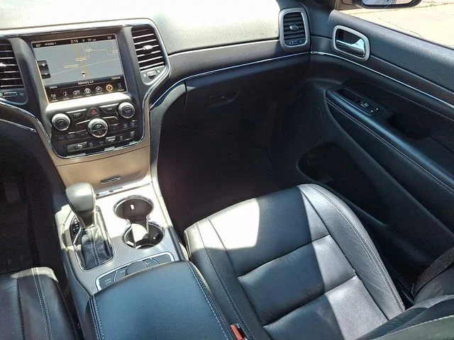 Used 2016 Silver Jeep Limited image 16