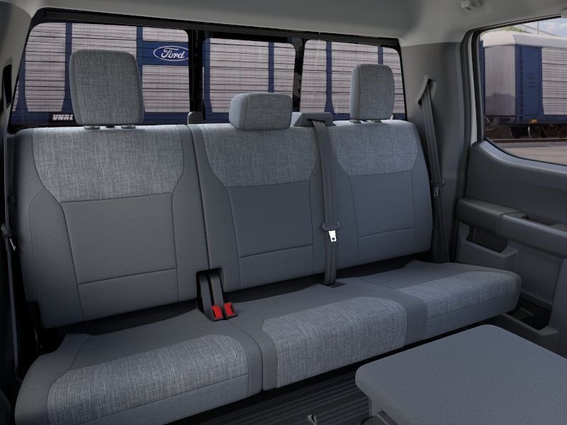New 2026 Oxford White Ford XLT image 11