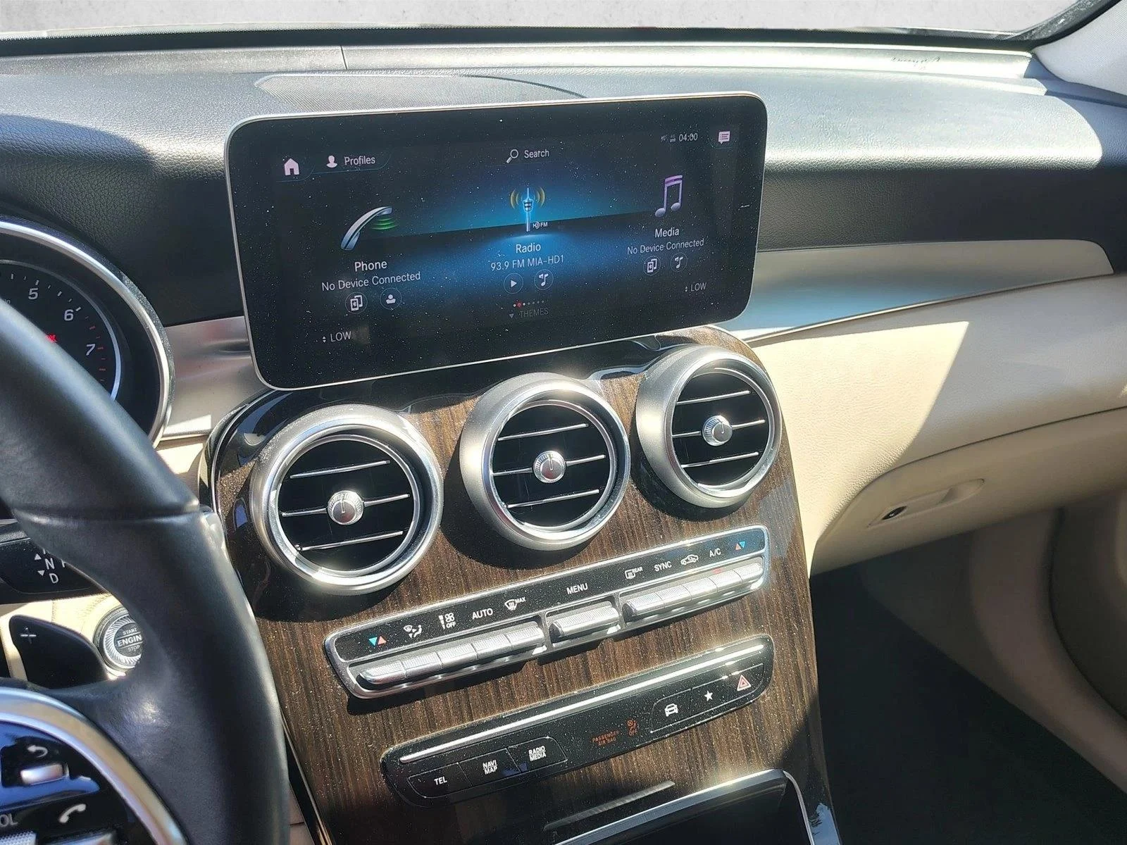 Used 2020 Mojave Silver Metallic Mercedes-Benz GLC 300 image 5