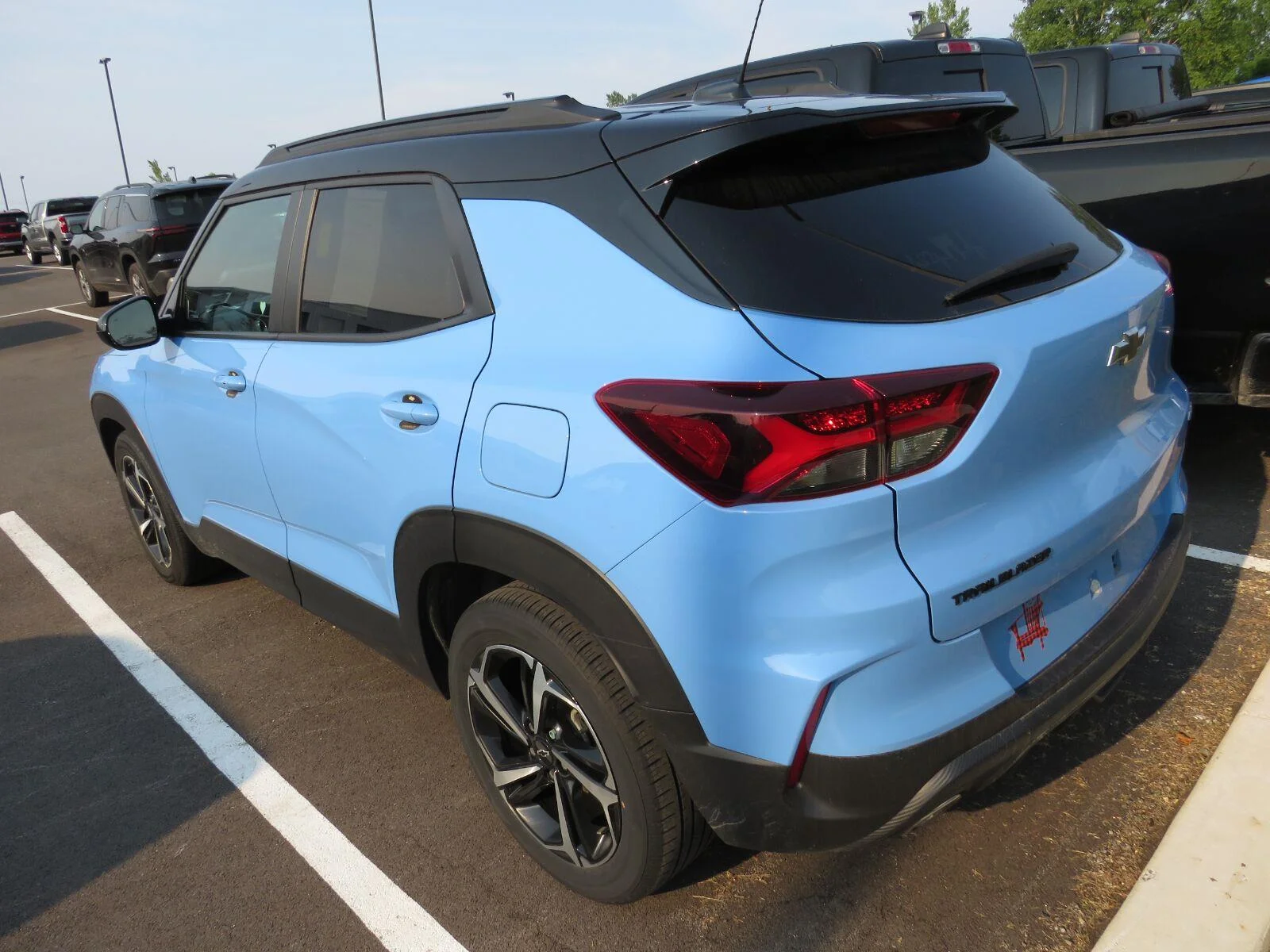 Used 2023 Fountain Blue Chevrolet RS image 8