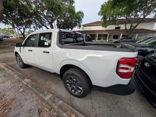 New 2026 Oxford White Ford XLT image 22