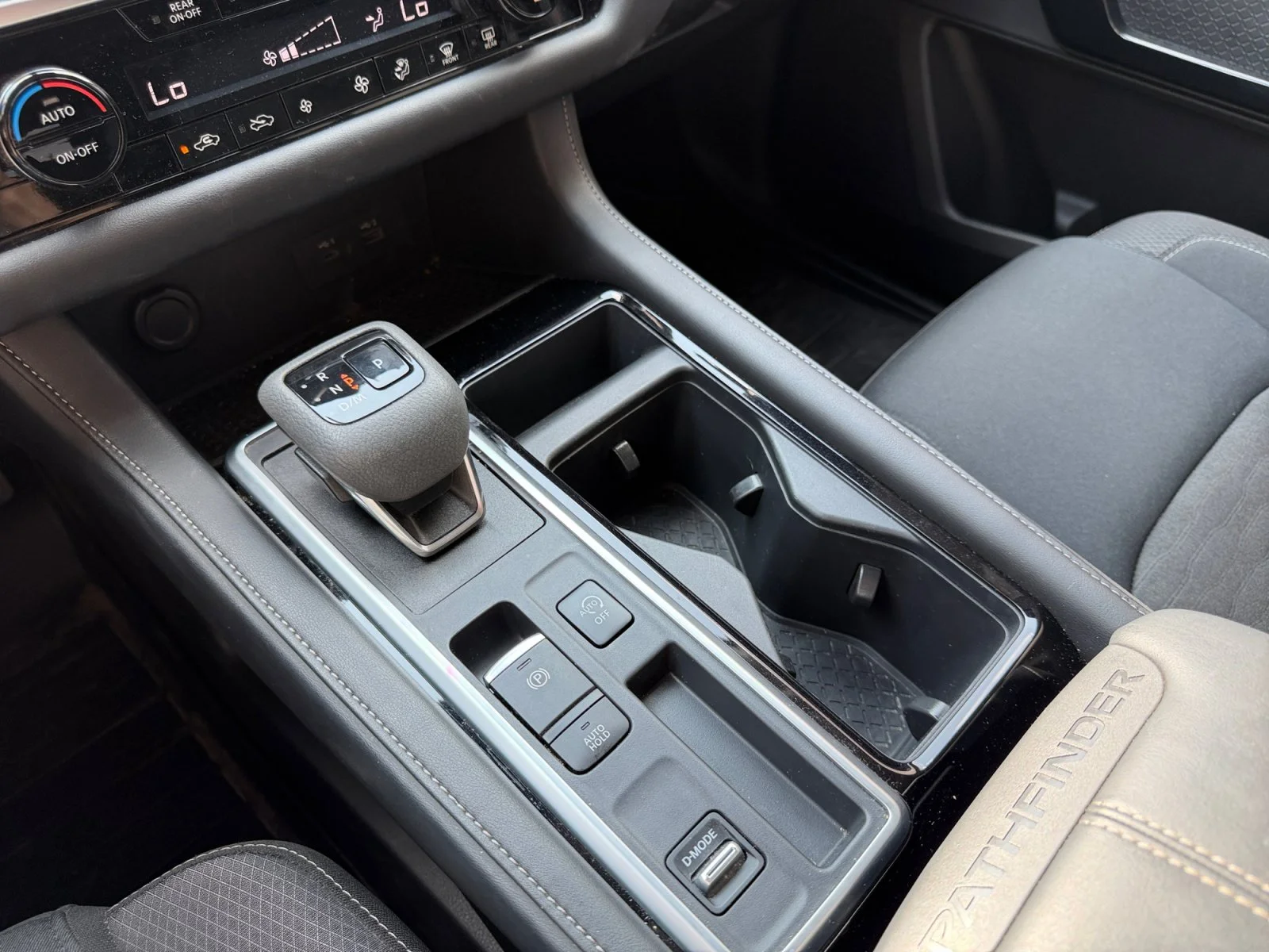 Certified Used 2025 Deep Ocean Blue Pearl Nissan SV image 13