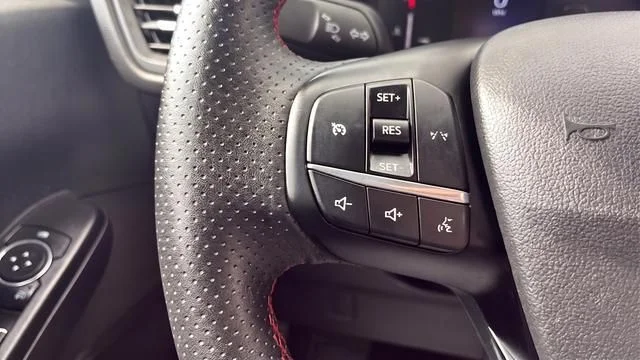 Used 2025 Gray Ford ST-Line Select image 15