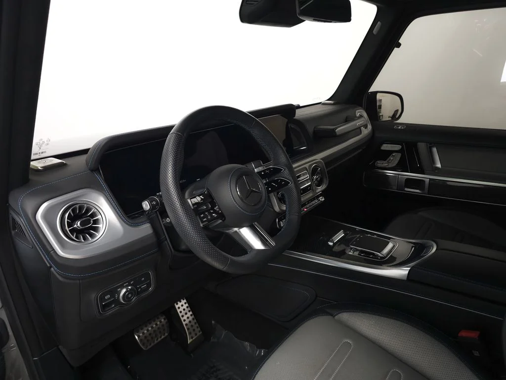 Used 2025 MANUFAKTUR Arabian Gray Mercedes-Benz G 580 image 9