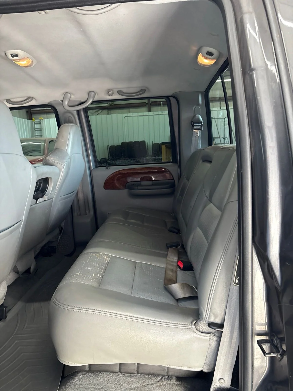 Used 2003 Gray Ford Lariat image 15