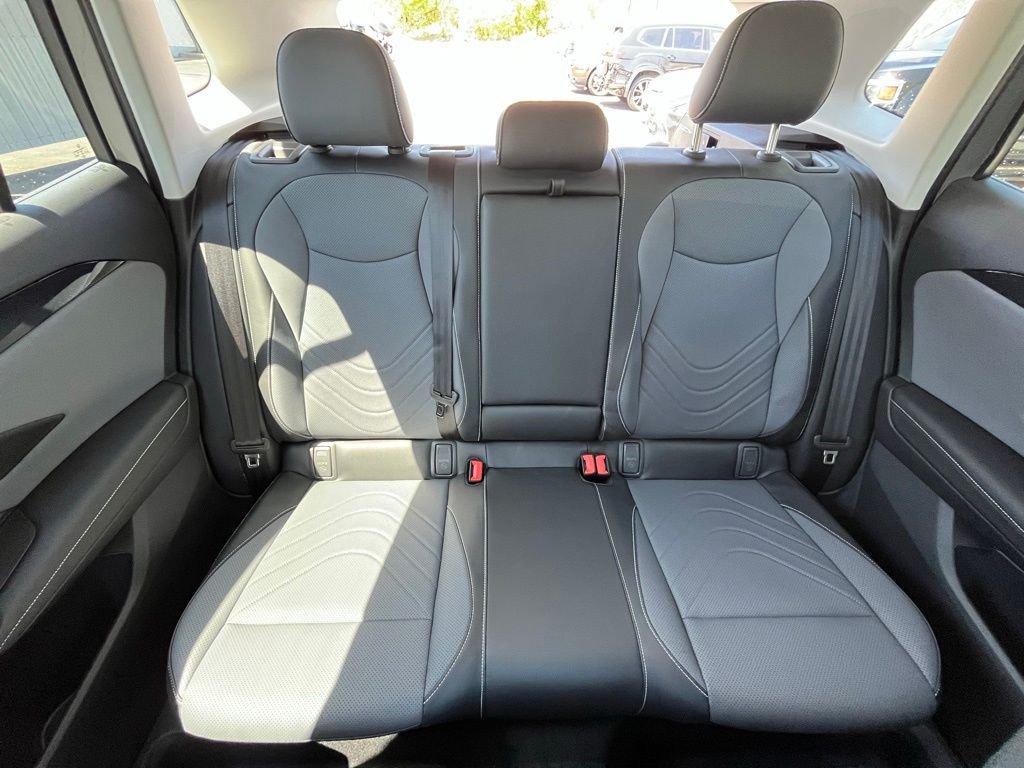 New 2026 Silver Volkswagen 2.0T SE image 25