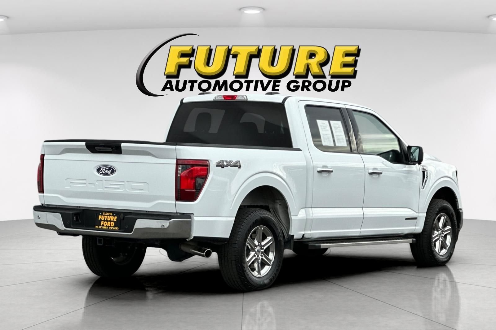 Used 2024 White Ford XLT image 3