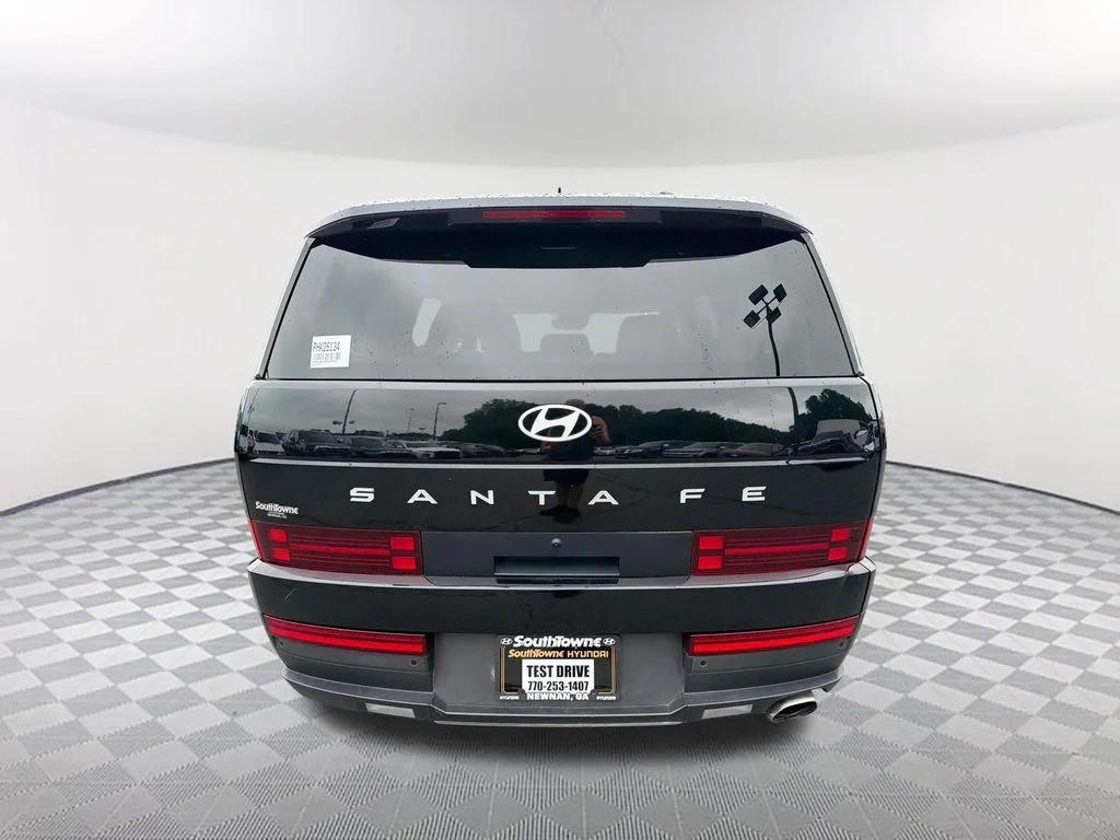 Used 2025 Black Hyundai SE image 6