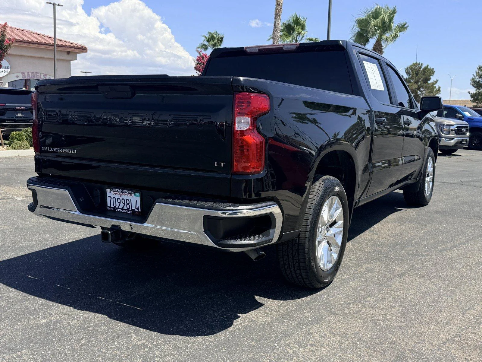 Used 2021 BLACK Chevrolet LT image 6