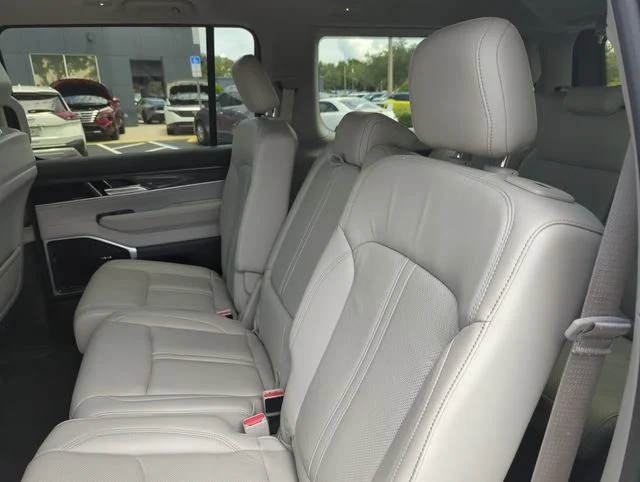 Used 2022 Silver Jeep Series II image 29