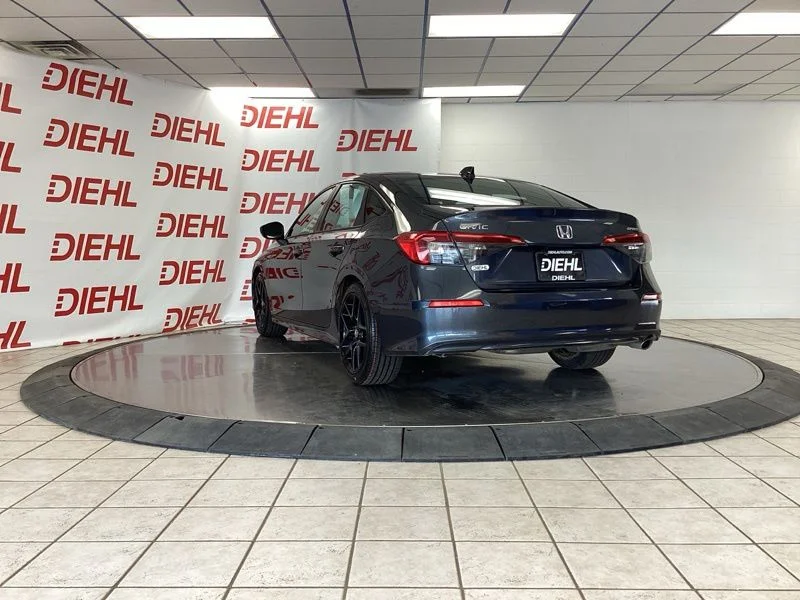Used 2023  Honda Sport image 5