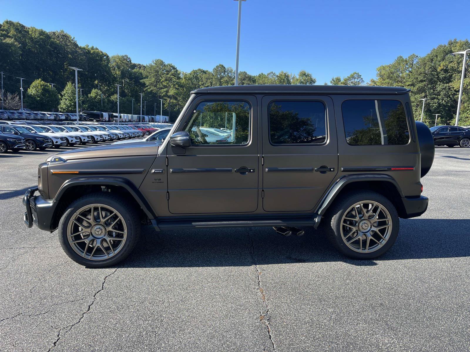 New 2027 MANUFAKTUR Dakota Brown Magno Mercedes-Benz AMG® G 63 SUV image 12
