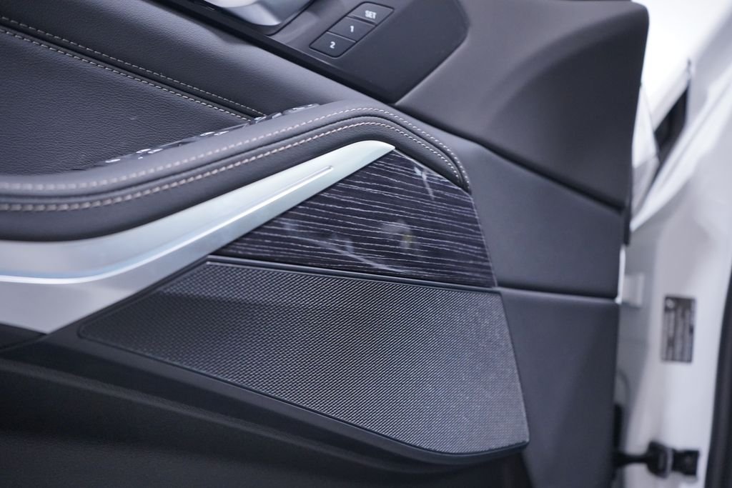 New 2026 Alpine White BMW sDrive40i image 19