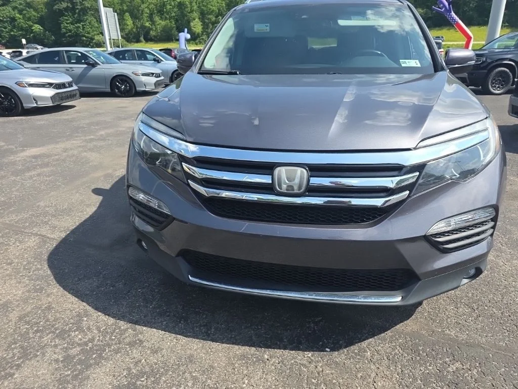 Used 2018  Honda Elite image 11