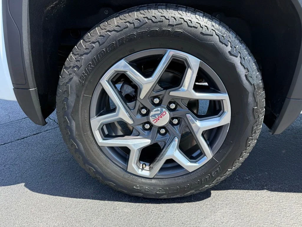 2023 GMC Sierra 1500 SLT - Photo 10