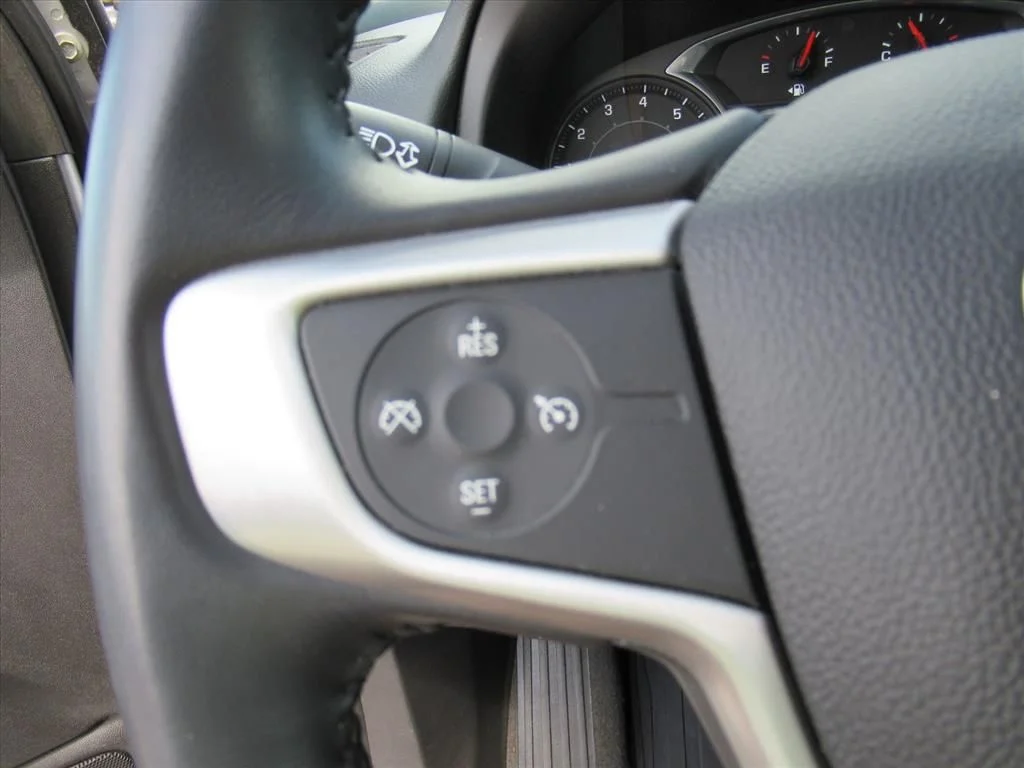 Used 2018 Silver GMC SLE image 21