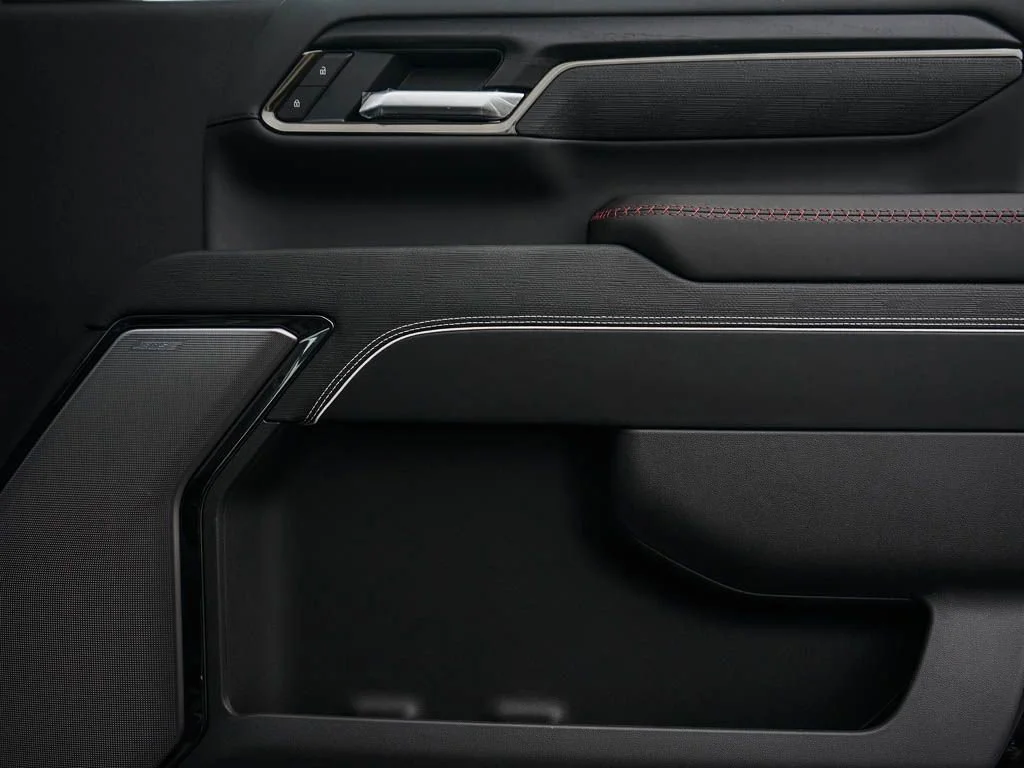 New 2026 Sterling Metallic GMC AT4X image 7