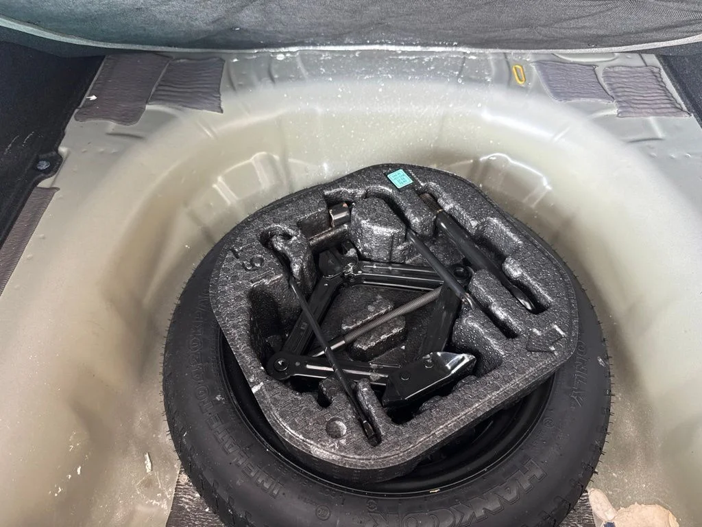 Used 2025 Blue Hyundai SEL image 46