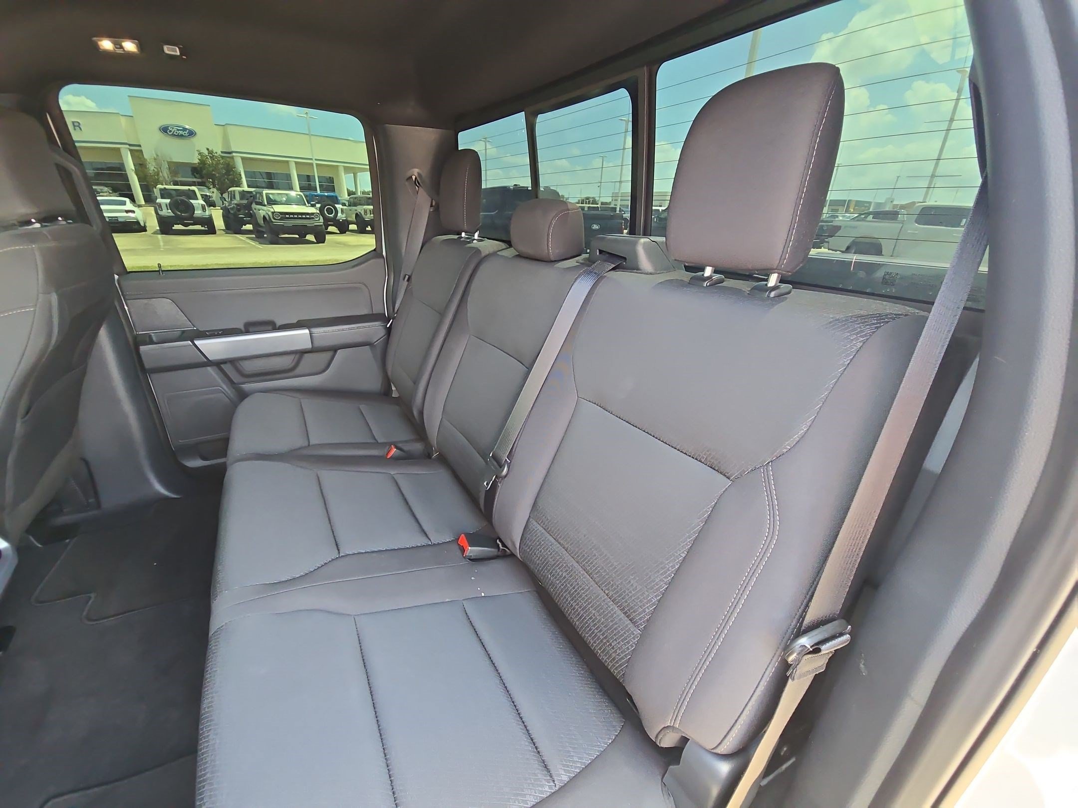 Used 2025 Blue Ford XLT image 25