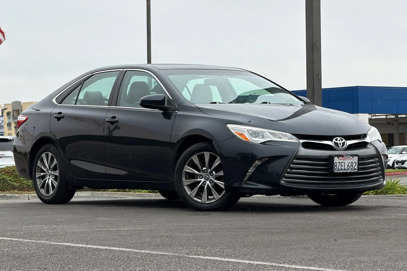 Used 2015 Toyota Camry XLE with VIN 4T1BK1FK7FU566333 for sale in Gilroy, CA