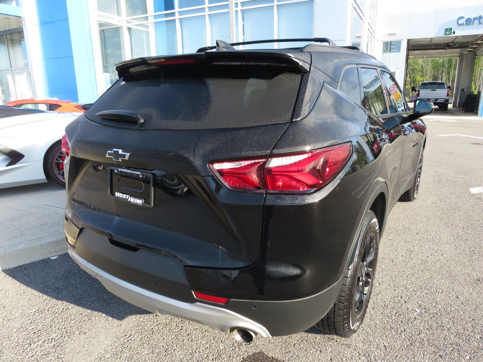 Used 2022 Black Chevrolet LT image 7