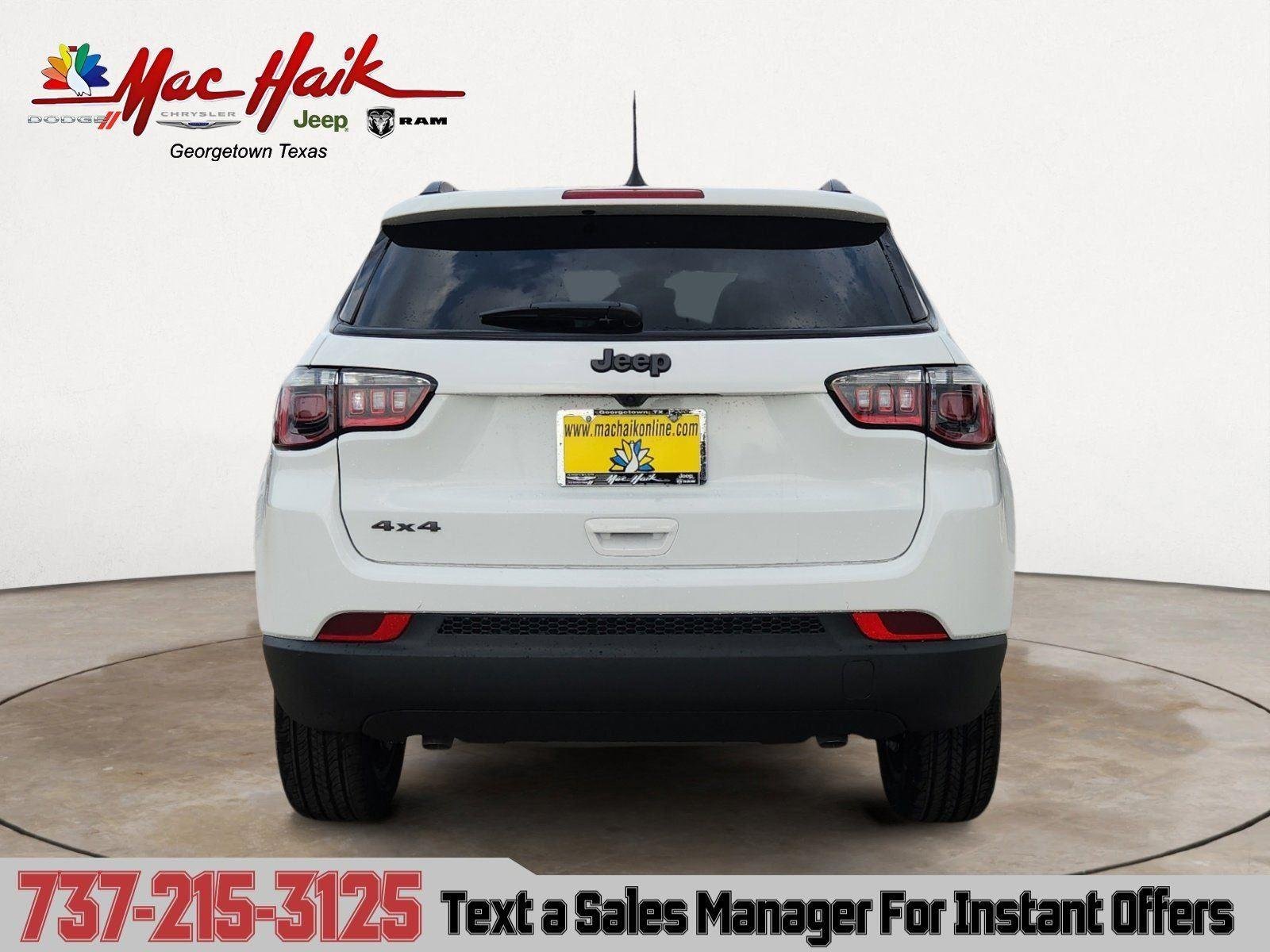 New 2026 Bright White Clear-Coat Exterior Paint Jeep Latitude Altitude image 4