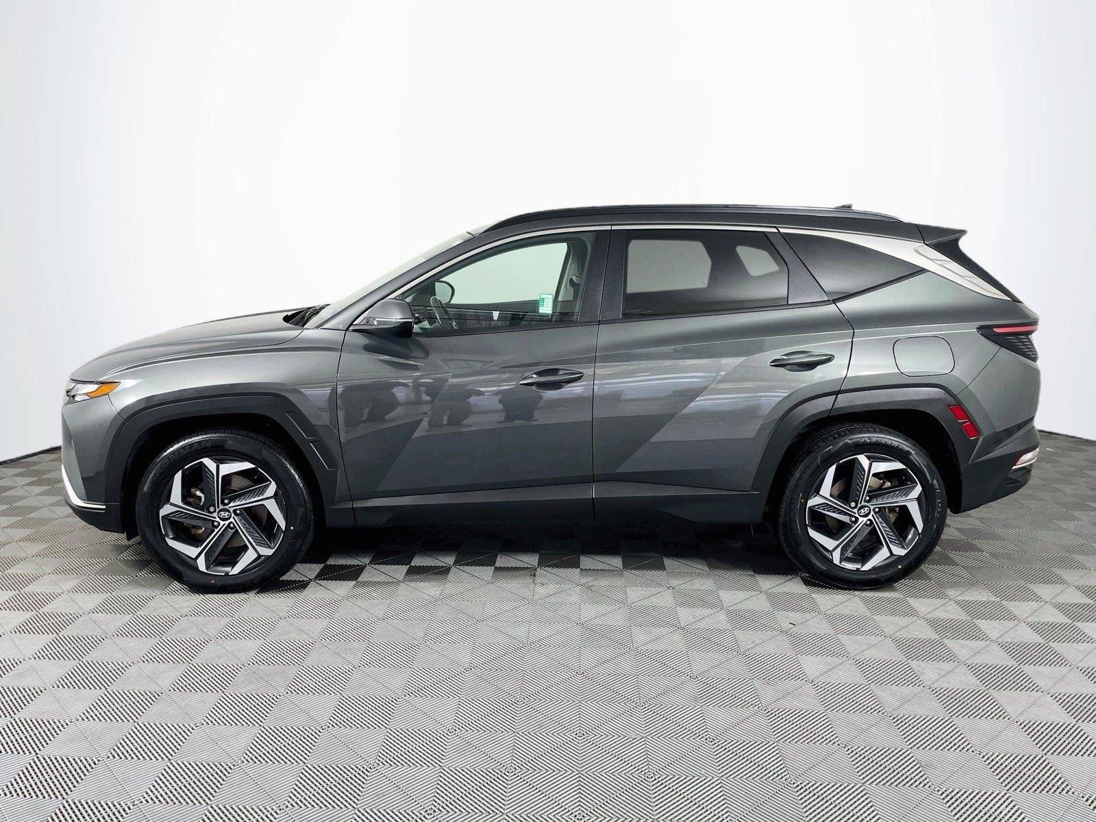 Used 2022 Amazon Gray Hyundai SEL Convenience image 4