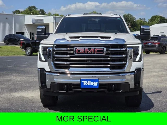 Used 2024 White GMC SLT image 3