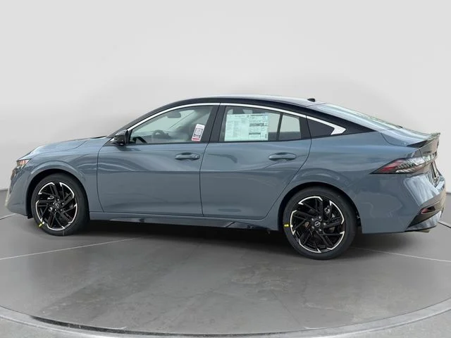 New 2026 Atlantic Gray Metallic / Super Black Two-tone Nissan SR image 7
