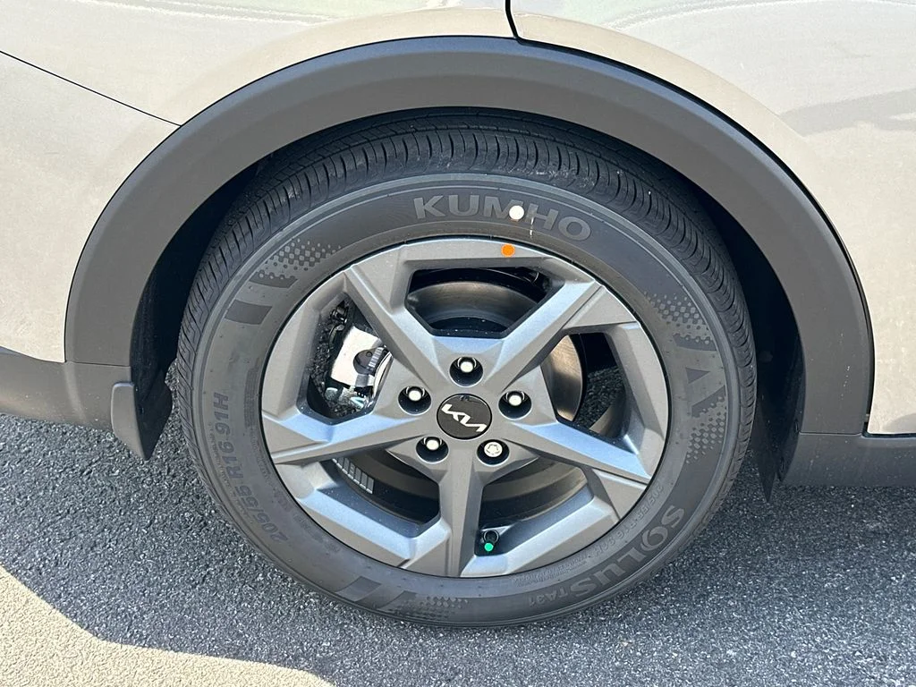 New 2026 Gray Kia LXS image 17
