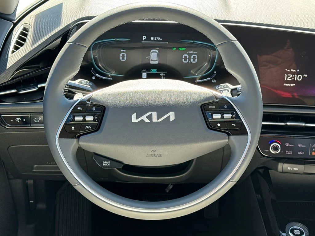 New 2026 Mineral Blue Kia EX image 24
