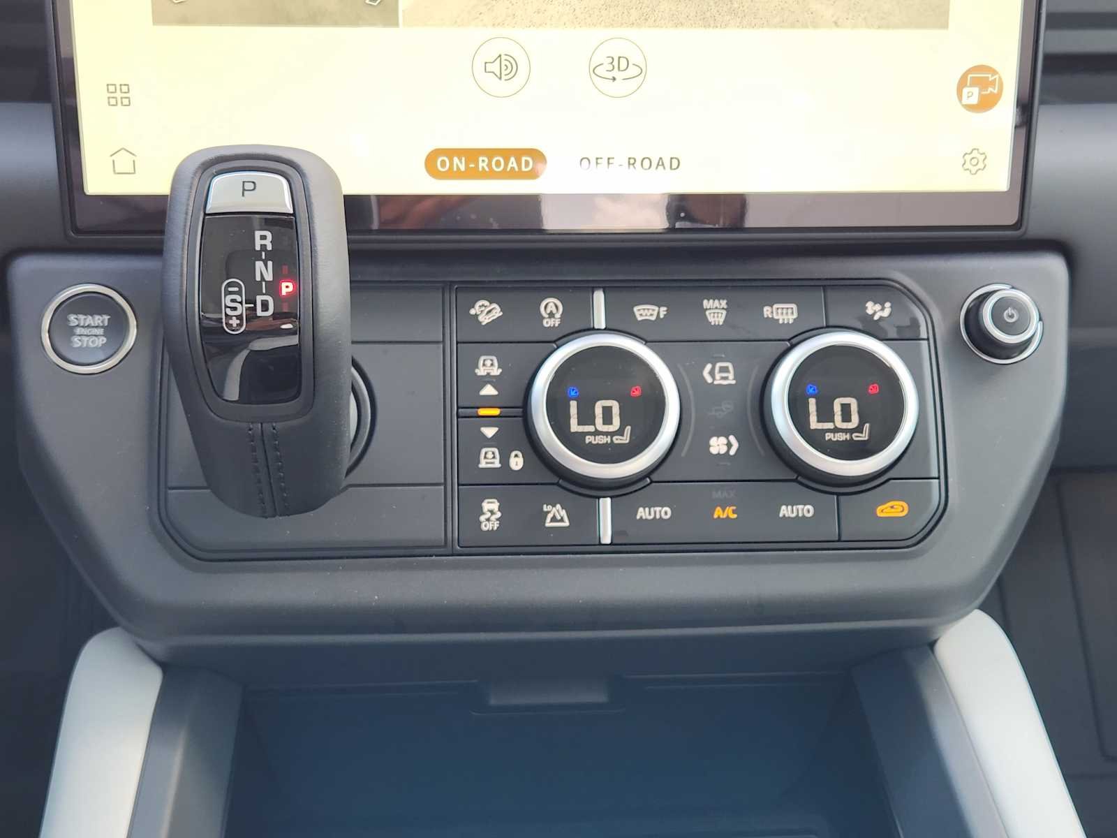 New 2026 Woolstone Green LAND ROVER X-Dynamic SE image 18