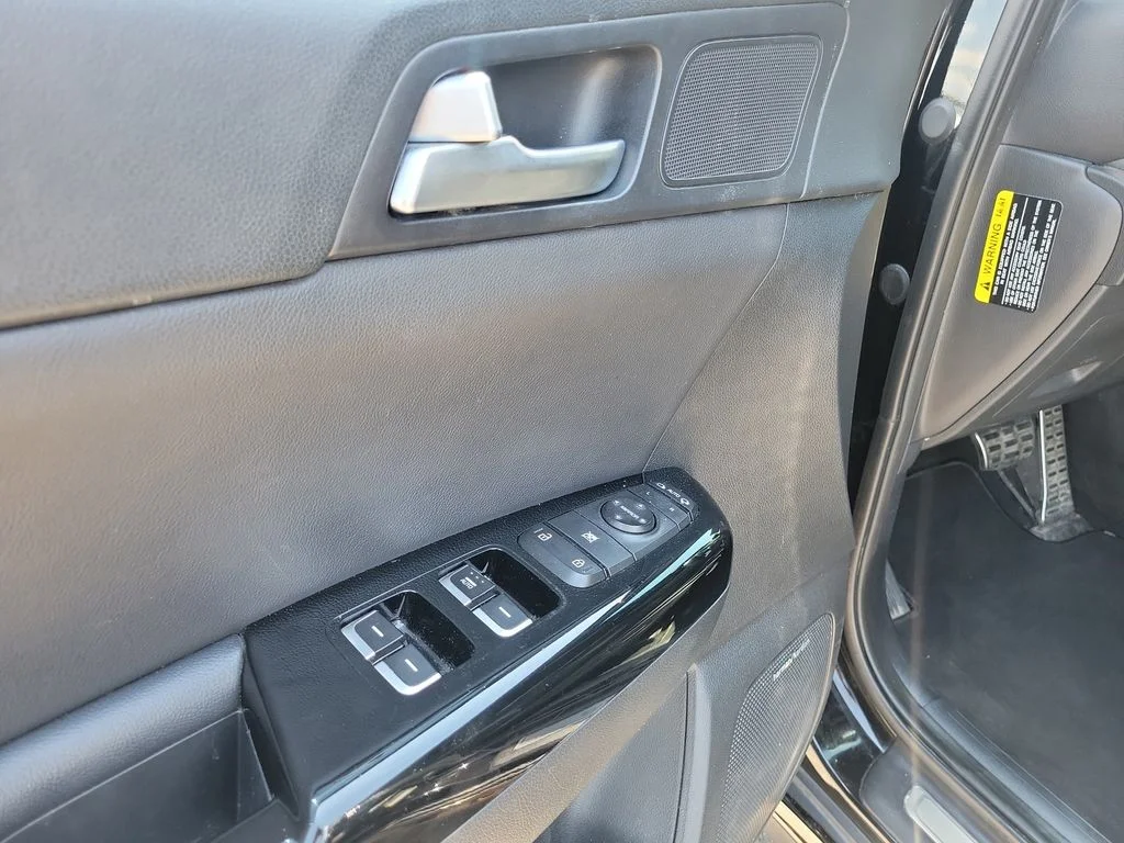 Used 2020 Red Kia SX image 23
