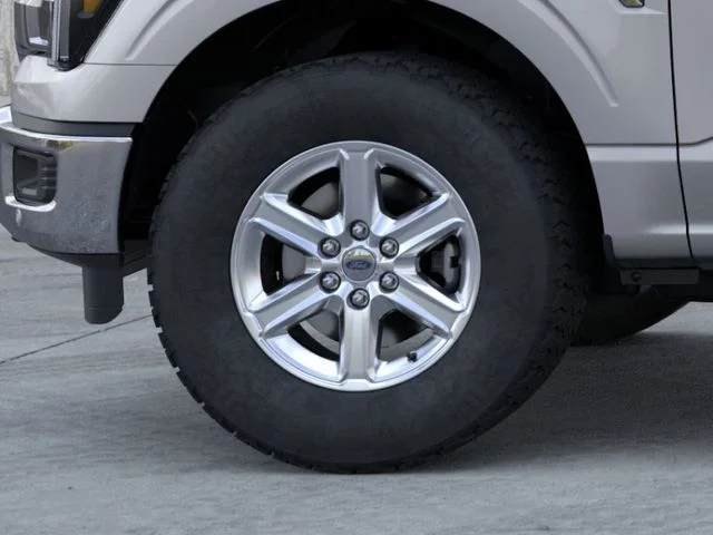 New 2026 Iconic Silver Metallic Ford Lariat® image 19