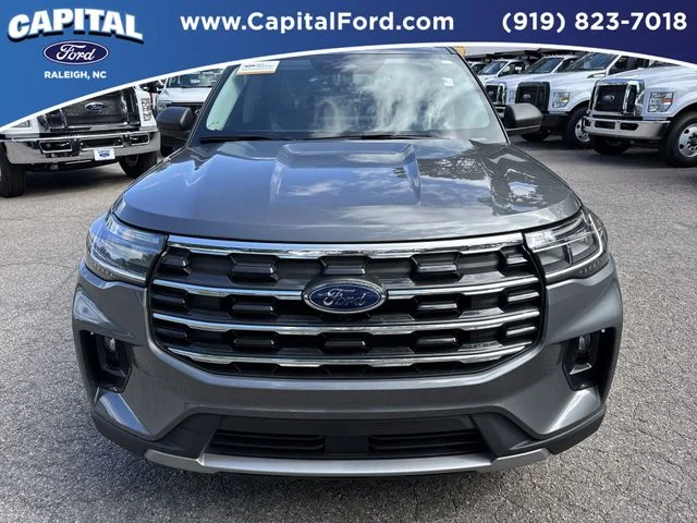 Used 2025 Gray Ford Active image 10