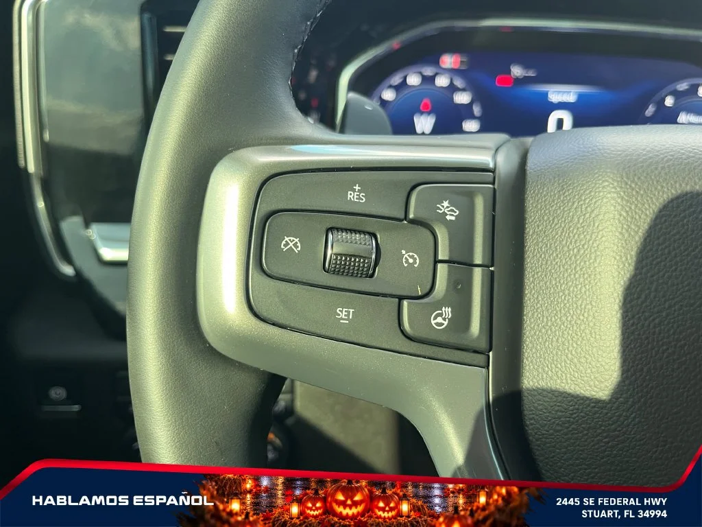 Used 2025 Summit White Chevrolet RST image 25