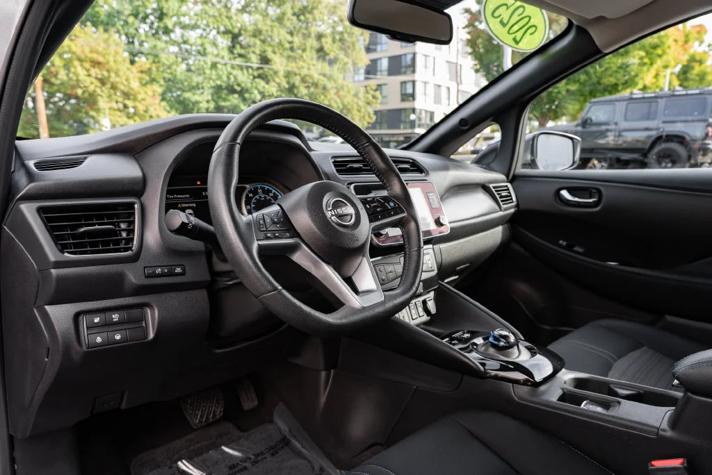 Used 2025 Gray Nissan SV Plus image 22